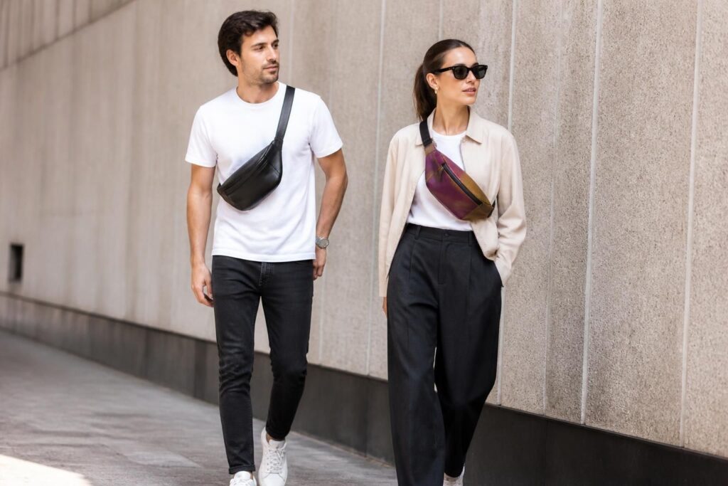 découvrez comment porter une banane homme ou femme avec style, en bandoulière, pour un look tendance et pratique au quotidien.